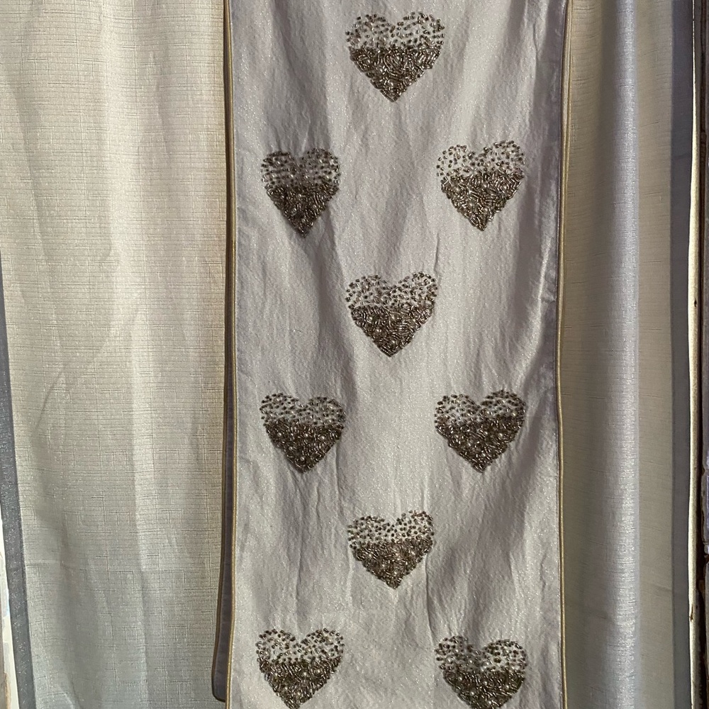 Nicole Miller Elegant Gold Trim table runner with cute hearts